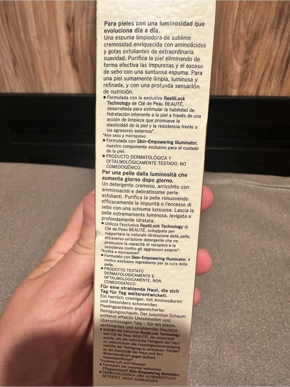 Cle de Peau Clarifying Cleansing Foam